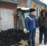  Депутат Омского Горсовета закупил уголь для многодетной семьи - Городской Совет