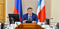 «Общество становится более здоровым»: российский политтехнолог оценил политику омского губернатора в отношении сирот - 12 канал