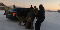 В Омской области задержали группу, обвиняемую в вымогательстве у сына погибшего участника СВО - ИА Омскрегион