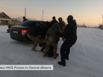 В Омской области задержали группу, обвиняемую в вымогательстве у сына погибшего участника СВО