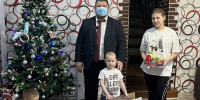 Анатолий Серышев исполнил новогодние мечты ребят из регионов Сибири в рамках акции «Ёлка желаний» - Газета Омский пригород