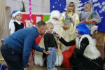 Для детей сотрудников исправительной колонии № 7, следственного изолятора № 2 и исправительного центра № 1 УФСИН России по Омской области проведены новогодние мероприятия
