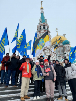 Активисты ЛДПР пробежали Рождественский полумарафон