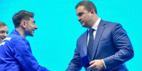 Виталий Хоценко поздравил омских студентов с наступающим праздником - Комсомольская Правда