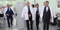 Губернатор Виталий Хоценко посетил омский завод «Электроточприбор» - Газета Омский пригород