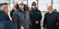 Виталий Хоценко проверил строительство ледового дворца в Калачинске - 12 канал