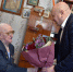 Мэр Омска Сергей Шелест поздравил ветерана-фронтовика со 100-летним юбилеем - 12 канал