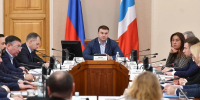 Виталий Хоценко поручил проверить готовность дорожностроительных организаций к ремонтной кампании 2025 года - Правительство Омской области