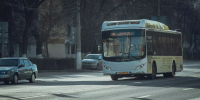 Большинство омичей оплачивает проезд безналичным способом - Gorod55.Ru