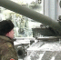В Омске желающие посетить выставку военной техники выстроились в огромную очередь - 12 канал