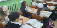 Названы школы Омской области с самыми пожилыми педагогами - Om1.Ru