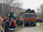 Виталий Хоценко поблагодарил омичей за участие в общегородском субботнике