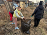 Депутаты горсовета приняли участие в субботнике на избирательных округах