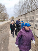 Депутаты горсовета приняли участие в субботнике на избирательных округах