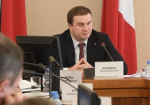 Губернатор Виталий Хоценко успевает держать руку на пульсе всех основных сфер региона