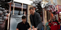 Серебряков подписал новый контракт с «Авангардом» прямо во время автограф-сессии - ХК Авангард