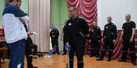 Чемпион мира по армлифтингу Игорь Исаков организовал соревнования среди осужденных исправительной колонии № 9 УФСИН России по Омской области - УФСИН России