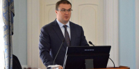 210 фур помощи и единое окно для бизнеса. Виталий Хоценко рассказал, как регион поддерживает бойцов СВО - Om1.Ru