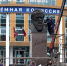 Возле главного корпуса ОмГУ им. Ф. М. Достоевского появился памятник великому писателю - 12 канал