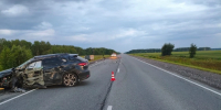 Из автомобиля в больницу: трое человек пострадали в Омской области в результате ДТП - Комсомольская Правда