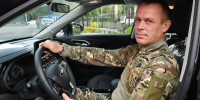 Губернатор Омской области вручил ключи от автомобилей с ручным управлением ветеранам СВО - Комсомольская Правда