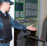 Омичка сбежала от приставов через окно, но её нашли в подвале - Om1.Ru