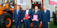 Виталий Хоценко и руководитель Минской области Алексей Кушнаренко открыли в Омске новые объекты дилеров белорусской техники - 12 канал