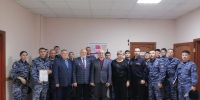 В Омске ветераны вневедомственной охраны встретились с действующими росгвардейцами - Росгвардия