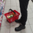 В Омске мужчина покупал продукты и лекарства на деньги школьницы - Om1.Ru