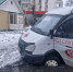 В Омске в огромной яме «утонула» машина скорой помощи - Комсомольская Правда