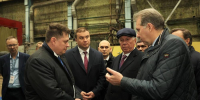Виталий Хоценко и глава Ростеха Сергей Чемезов обсудили развитие производственных мощностей «Омсктрансмаша» - Правительство Омской области