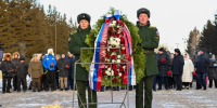В День Героев Отечества в Омске возложили цветы к Вечному огню - ИА Омскрегион