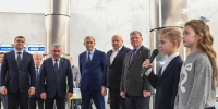 Губернатор Виталий Хоценко принял участие в отправке партии груза для бойцов СВО - Комсомольская Правда