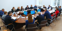 Под руководством зампреда правительства Ивана Колесника провели заключительное в этом году заседание комиссии по делам несовершеннолетних и защите их прав - Минобразования Омской области