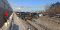 На путепроводе в Омске случилась массовая авария - СуперОмск