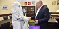 Мэр Омска Шелест принял участие в акции «Елка желаний» - СуперОмск