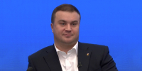 Виталий Хоценко рассказал, как находит время на семью при плотном графике - 12 канал