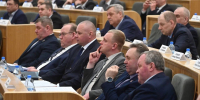 Виталий Хоценко поручил главам муниципалитетов сосредоточиться на реализации президентских национальных проектов - Единая Россия