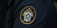 В Омске мужчина избил подростка в троллейбусе за замечание об оплате проезда - Комсомольская Правда