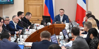 Виталий Хоценко поручил главам муниципалитетов усилить адресную работу с ветеранами СВО - Газета Омский пригород