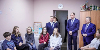 Герой России Дмитрий Перминов посетил отремонтированный Дом культуры в Нововаршавском районе - Единая Россия