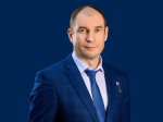 Герой России Дмитрий Перминов поздравил омичек с 8 Марта