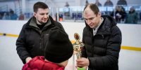 Команды Черлака и Калачинска прошли в финал хоккейного турнира «Омские орлята» - 12 канал