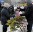 В Советском округе составили 20 протоколов за торговлю цветами в неустановленных местах. - Администрация города