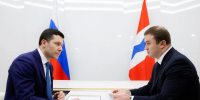 Антон Алиханов и Виталий Хоценко обсудили планы по развитию промышленности Омской области - ГТРК Иртыш