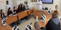На лечебном факультете нашего университета состоялся День открытых дверей - ОмГМУ