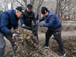 Виталий Хоценко с командами области и города поучаствовал в субботнике