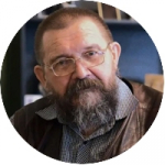 От первого баяна до гитары героя-фронтовика: в Омске представят коллекцию народных инструментов с историей
