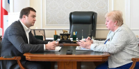 Виталий Хоценко обсудил поддержку участников СВО с омбудсменом Омской области - 12 канал