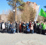 Грабли, метлы и улыбки: представители омских национально-культурных объединений очистили от мусора сквер Дружбы народов - Вечерний Омск